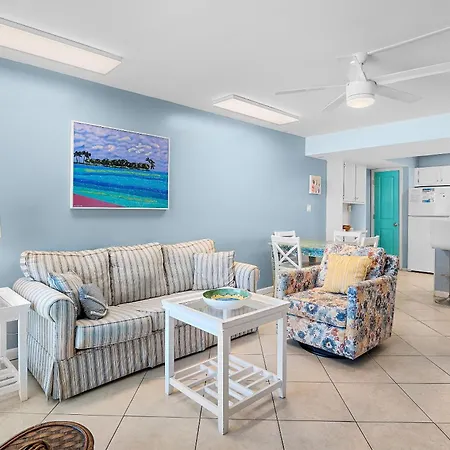 Aqua Villa 302-3