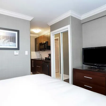 Sandman Hotel & Suites Vancouver Airport-2