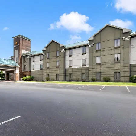 La Quinta Inn & Suites By Wyndham Louisville East-3