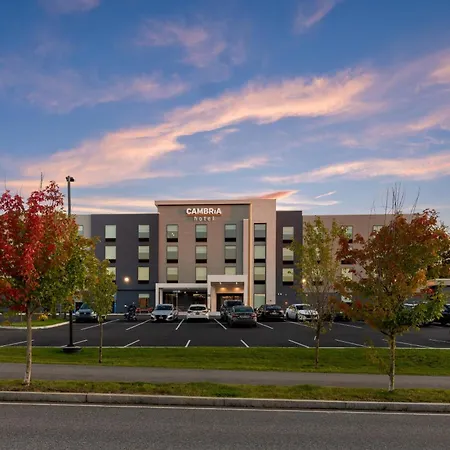 Cambria Hotel & Suites Plymouth-2