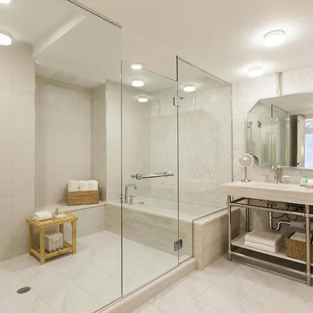 Renaissance Chicago Downtown Hotel-3