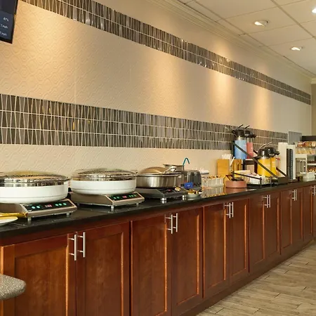 Cottonwood Airport & Expo Hotel Louisville-2
