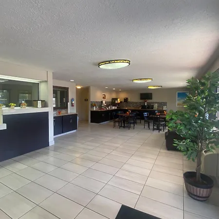 Days Inn & Suites By Wyndham Albuquerque West-3