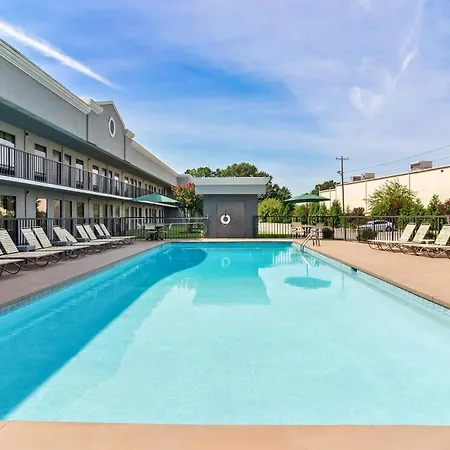 Quality Inn & Suites Greenville - Haywood Mall-3