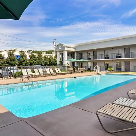 Quality Inn & Suites Greenville - Haywood Mall-2