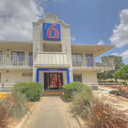 Motel 6 San Antonio, Tx Six Flags Fiesta Tx - La Cantera Area-2