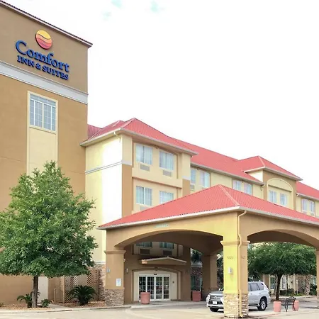 Comfort Inn & Suites Near Six Flags & Medical Center-2