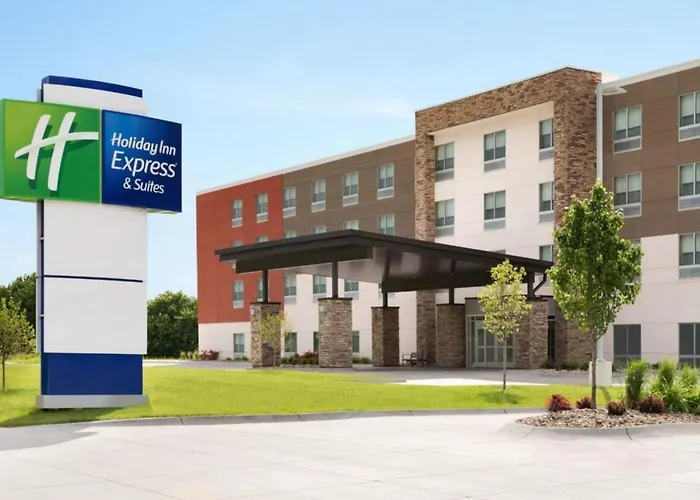 Holiday Inn Express & Suites Charlottesville By Ihg