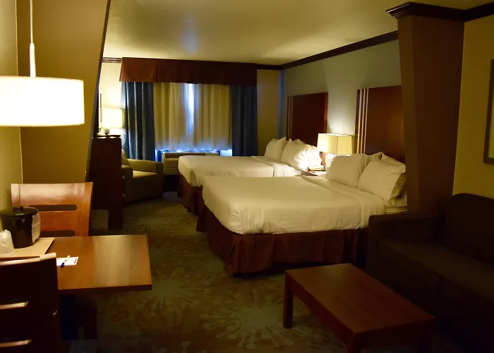Holiday Inn Express & Suites San Antonio Nw Near Seaworld By Ihg