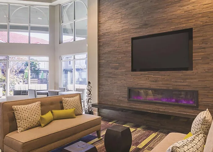 La Quinta Inn & Suites By Wyndham Austin Near The Domain