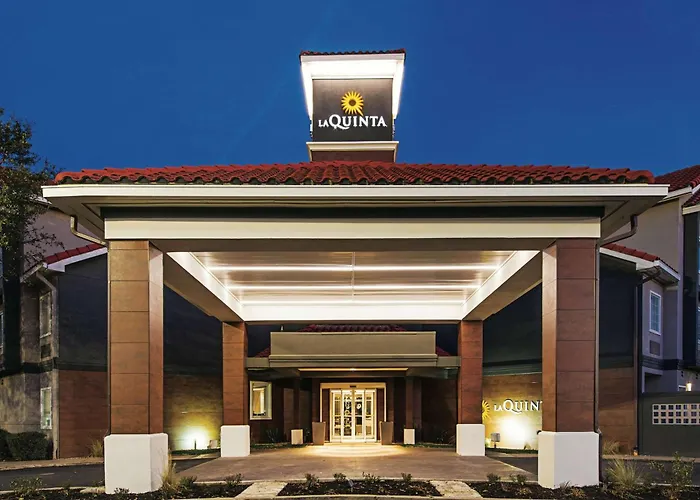 La Quinta Inn & Suites By Wyndham Austin Near The Domain