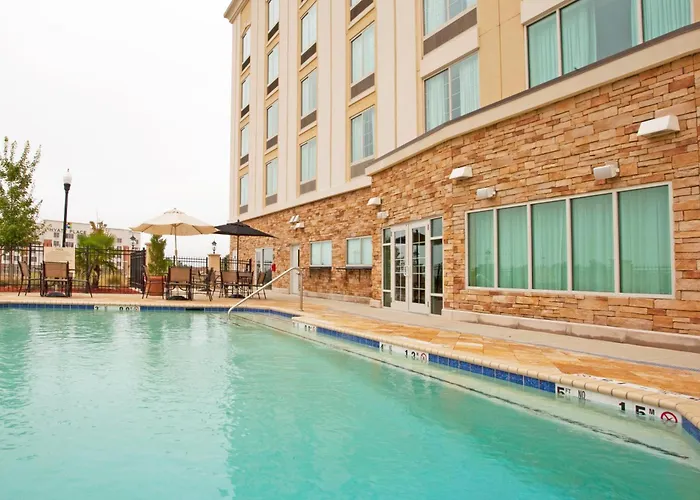 Holiday Inn Express & Suites Columbus At Northlake By Ihg