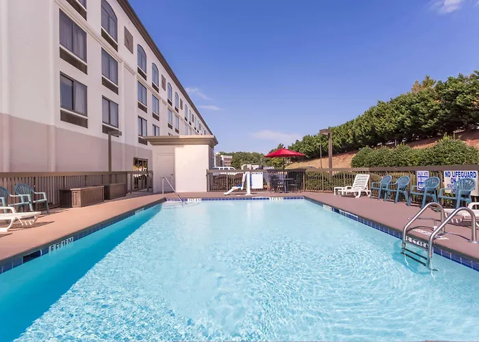 Wingate By Wyndham Greenville Airport