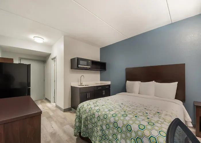 Hometowne Studios By Red Roof San Antonio - Seaworld Northwest
