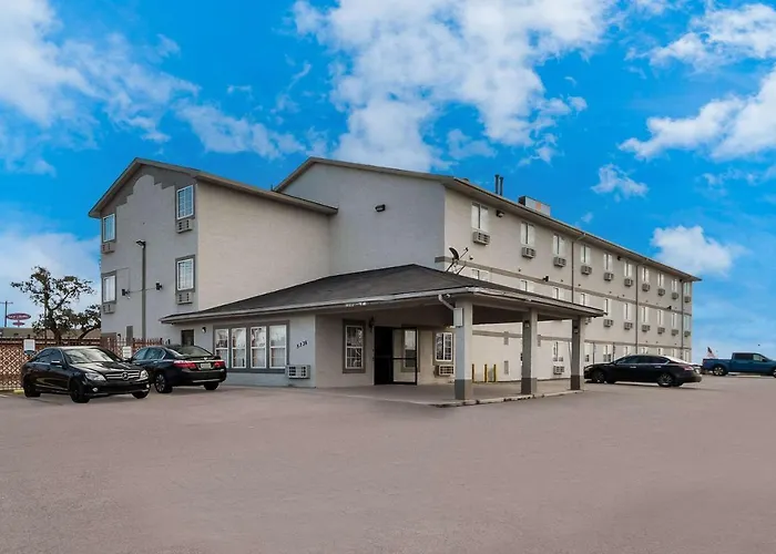 Express Inn & Suites San Antonio Near Seaworld - Medical Center