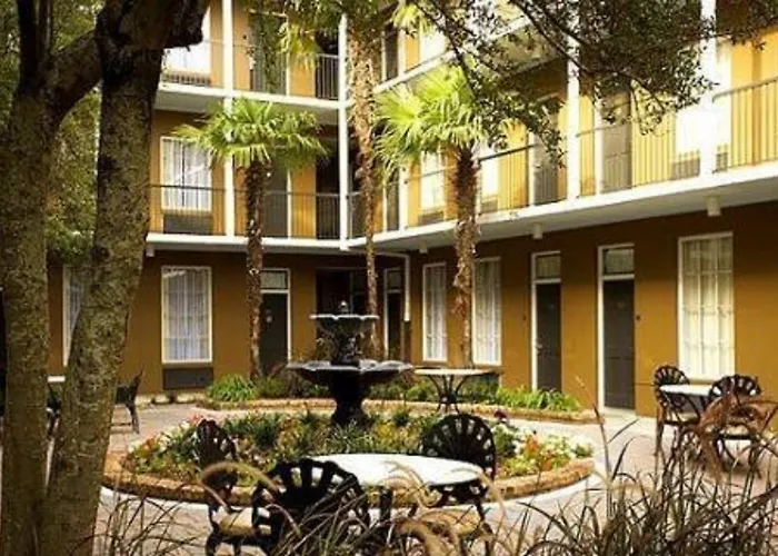 Maison Saint Charles New Orleans