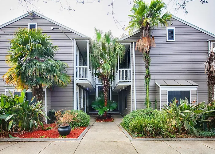 Maison Saint Charles New Orleans