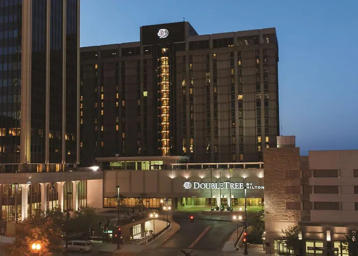 Doubletree By Hilton Hotel & Executive Meeting Center Omaha-Downtown