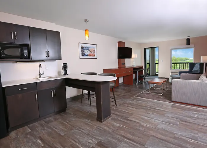 Holiday Inn & Suites Sioux Falls - Airport By Ihg