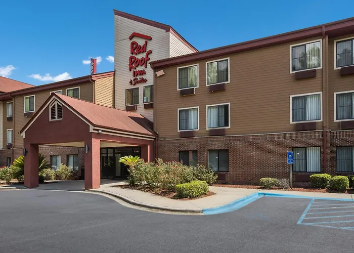 Red Roof Inn & Suites Savannah Airport Pooler
