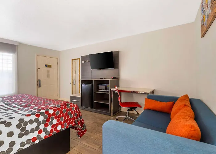 Econo Lodge Inn & Suites Near Lackland Afb San Antonio