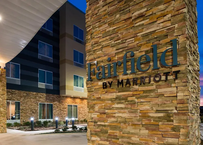 Fairfield Inn & Suites By Marriott Fort Worth Southwest At Cityview