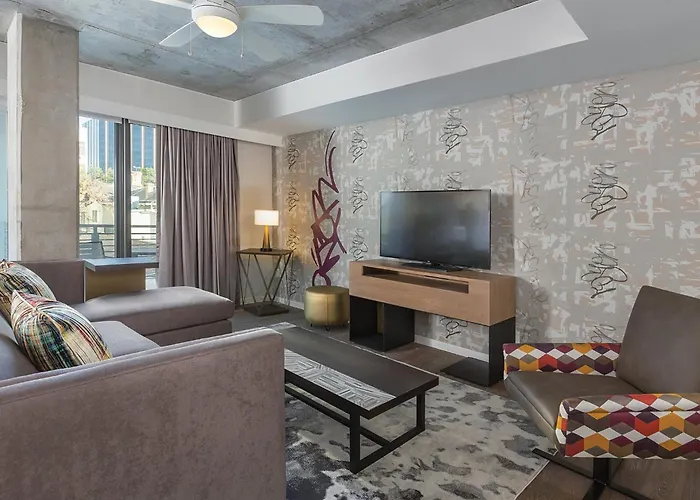 Club Wyndham Austin Hotel
