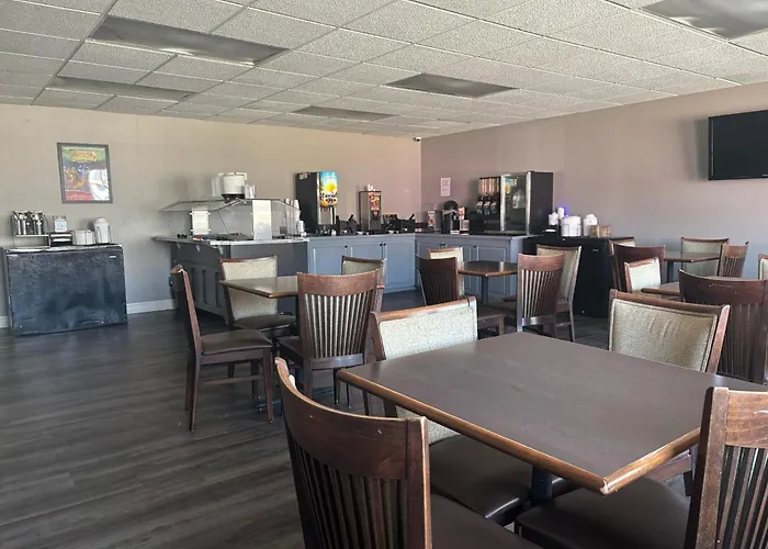 Angel Inn Near Imax, A Travelodge By Wyndham Branson