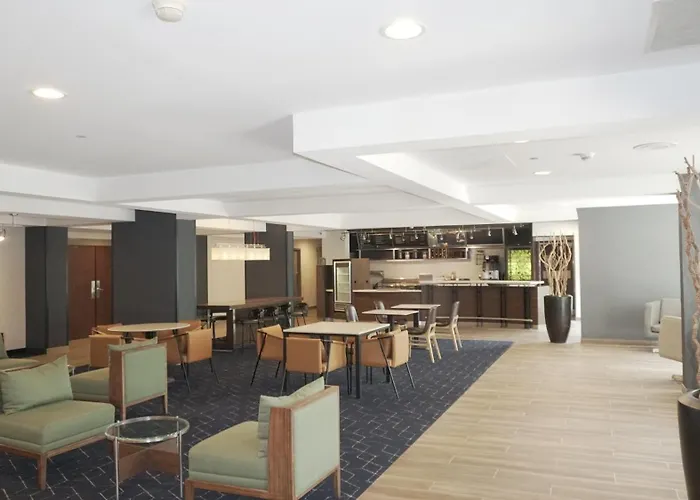 Courtyard Memphis East/Bill Morris Parkway Hotel