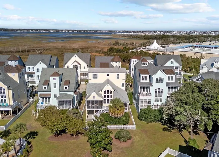 Posh Pelican Home Atlantic Beach
