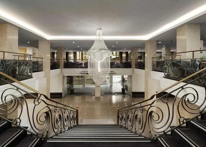 The Victoria Hotel Melbourne
