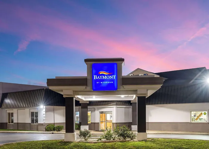 Baymont By Wyndham Indianapolis East Hotel
