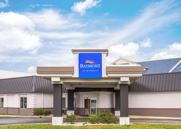 Baymont By Wyndham Indianapolis East Hotel