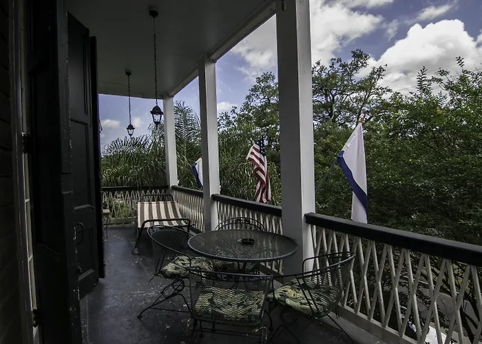 Rathbone Mansions New Orleans Hotel
