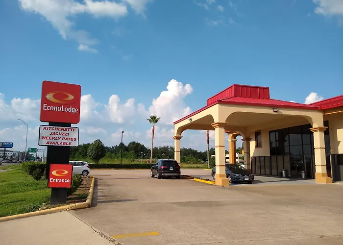 Econo Lodge Inn & Suites West - Energy Corridor Houston
