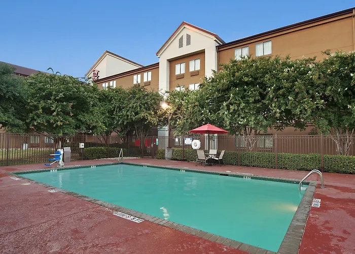 Red Roof Inn Plus+ Austin South
