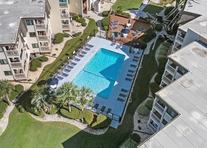 Stunning Oceanfront Condo - The Crows Nest Myrtle Beach