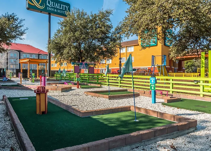 Quality Inn & Suites Seaworld North San Antonio