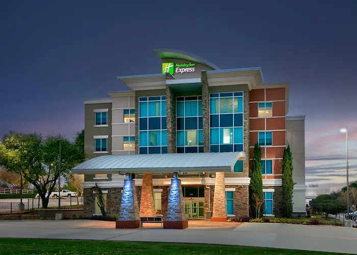 Holiday Inn Express & Suites North Dallas At Preston By Ihg