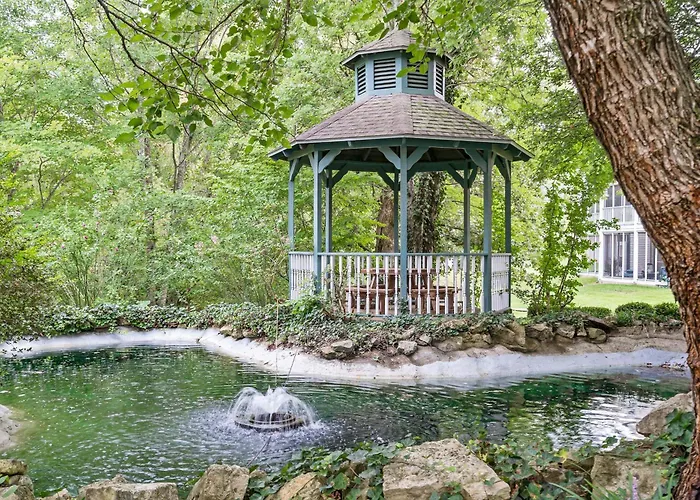 Bungalow On The Bluffs With Resort Amenities Branson