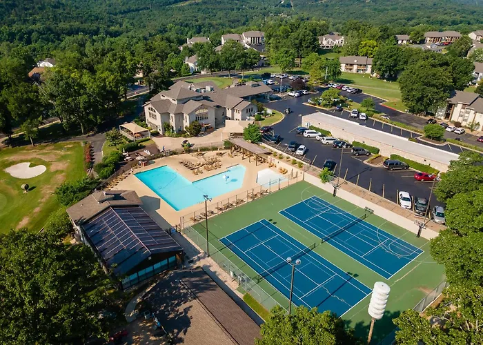 Bungalow On The Bluffs With Resort Amenities Branson