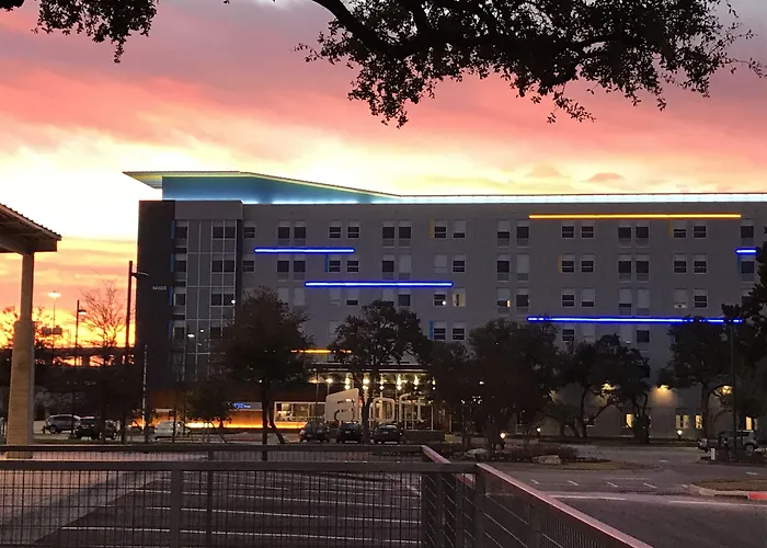 Aloft Austin Northwest Hotel