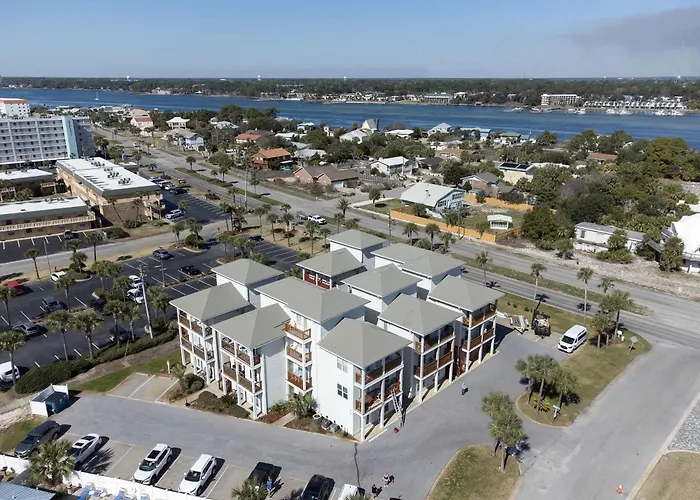 Sunset Cottages 1C Pet Friendly Cottage Fort Walton Beach