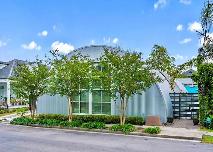 The Moon Quonset Hut Vacation Rental Heated & Chilled Pool New Orleans