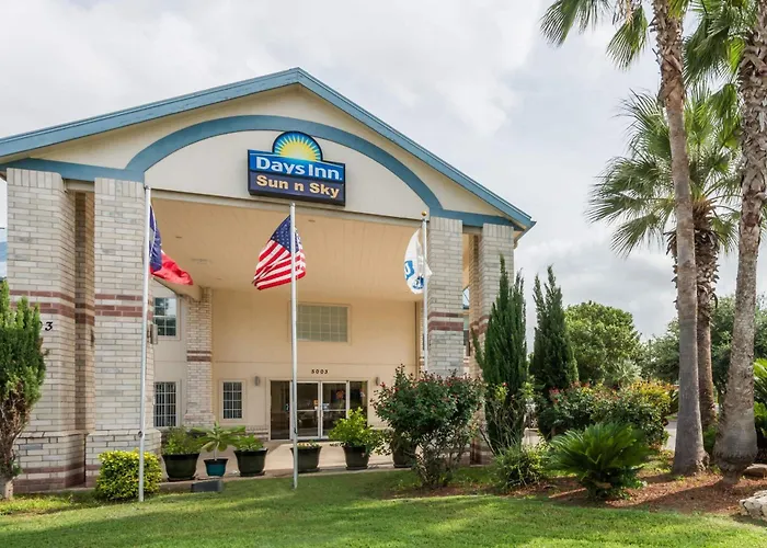 Days Inn By Wyndham San Antonio Southeast Frost Bank Center