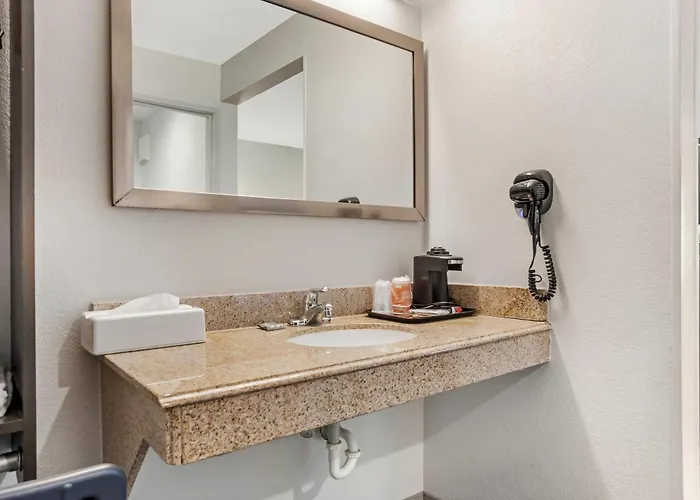 Country Inn & Suites By Radisson, Montgomery East I-85
