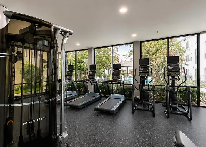 Courtyard By Marriott Houston Hobby Airport Hotel
