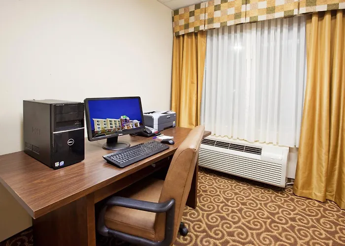 Holiday Inn Express & Suites Niagara Falls By Ihg