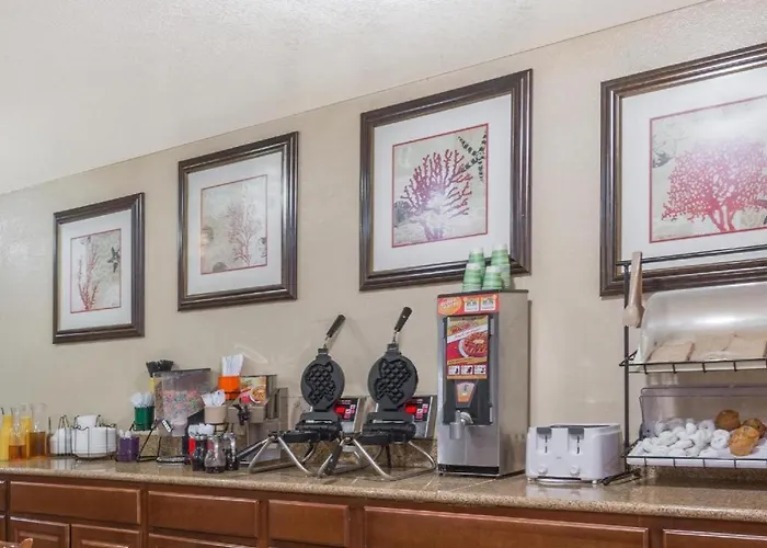 Studio 6 Downtown San Antonio