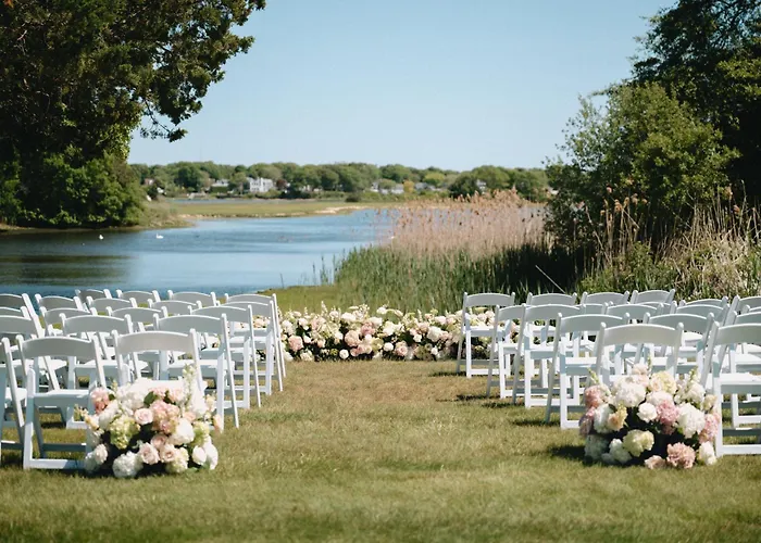 Uncommoner Hotel By Reverie Boutique Collection West Yarmouth